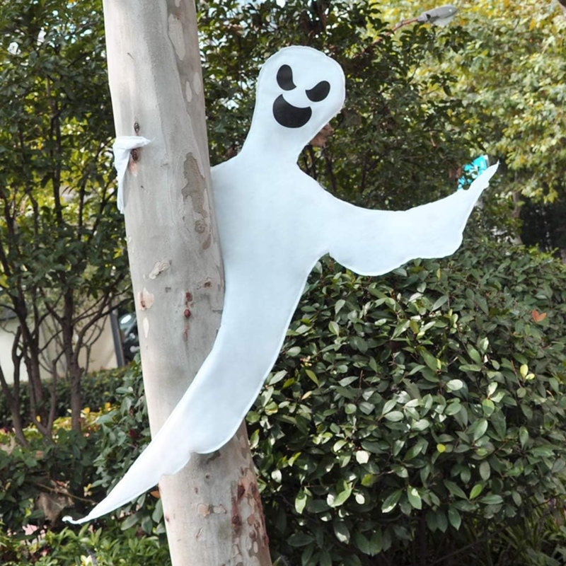 Figurine d'Halloween enveloppant un arbre pliable
