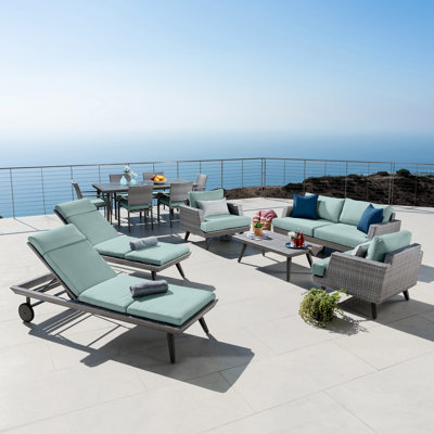 Ensemble de patio complet en rotin 13 pièces avec coussins Ehrenfried Sunbrella