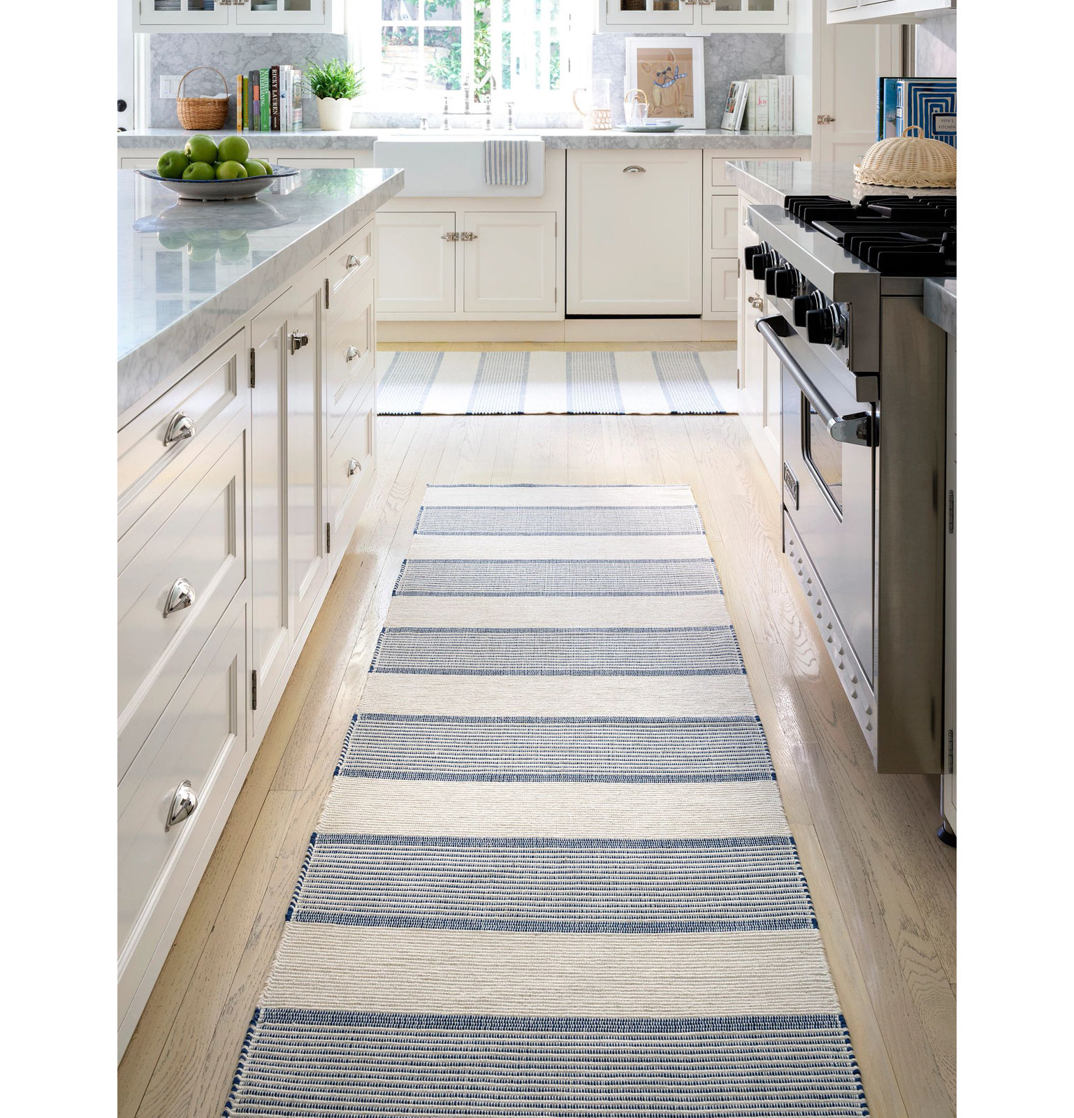 La Mirada Navy Handwoven Cotton Rug, Runner 2'6" x 8'