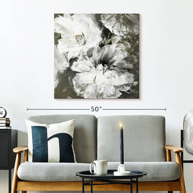 Fleurs blanches et grises