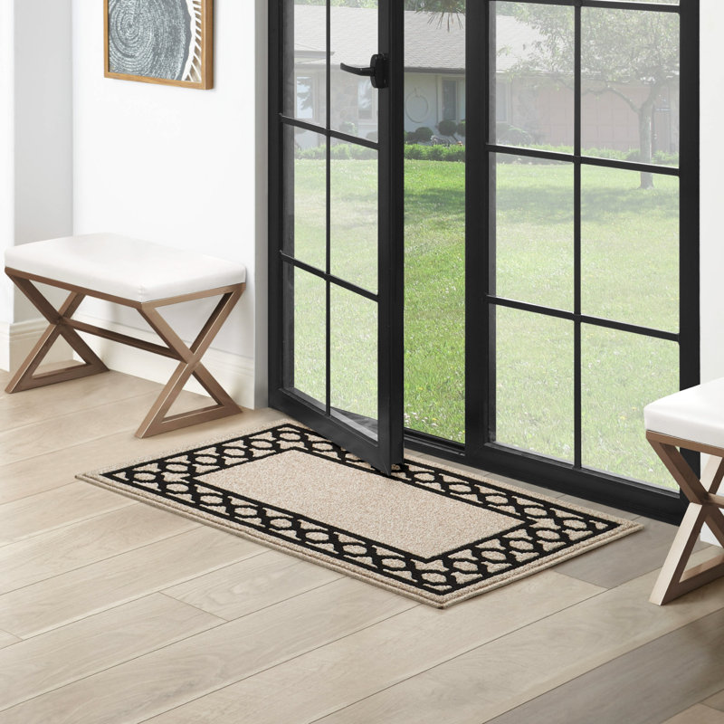 Tapis de couloir gris clair / blanc Trellis, Rectangle 2 pi 2 po x 3 pi 9 po