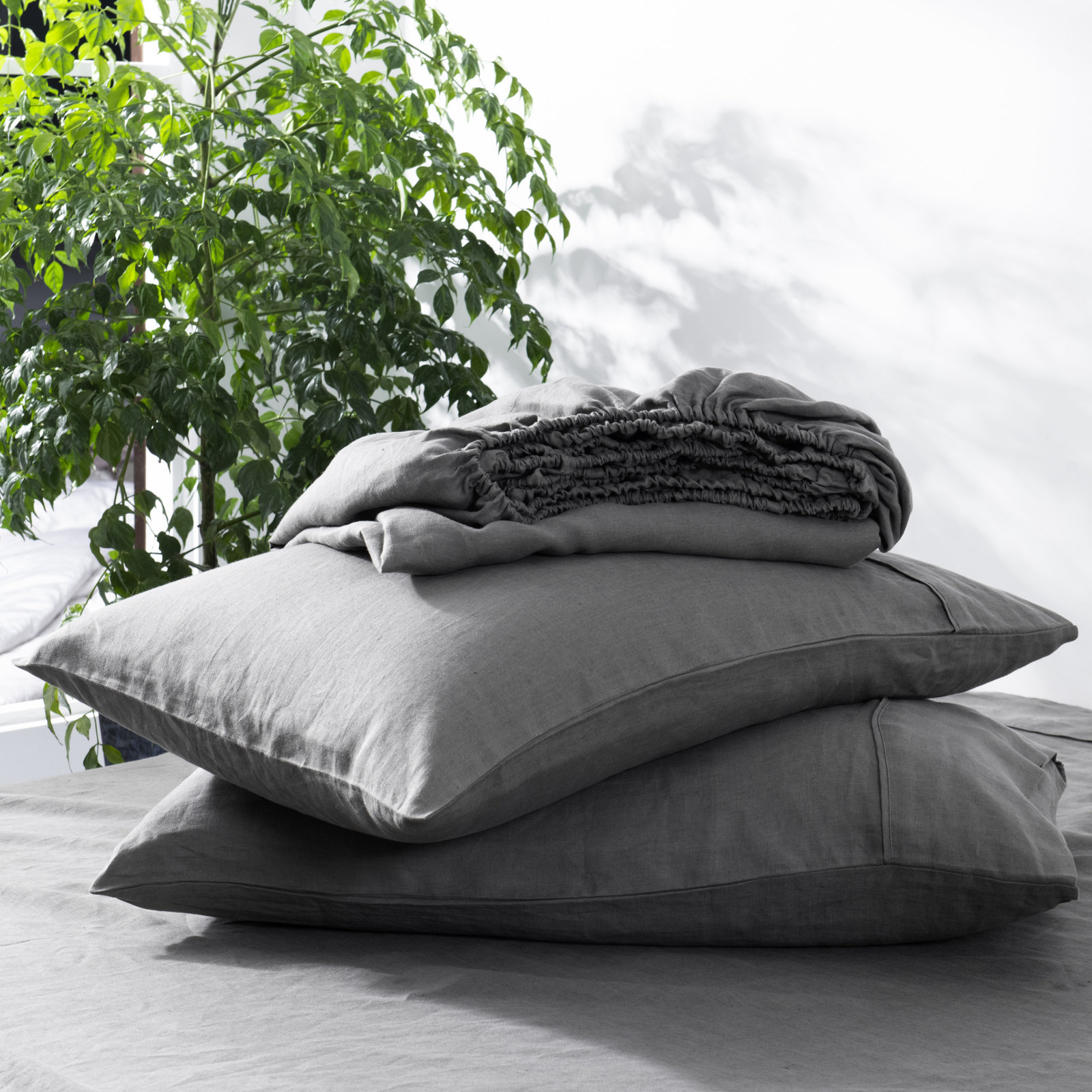 Stone Washed Pure Linen Sheet Set, Fitted Sheet 16" Pocket, Charcoal, Cal.King Pack + 1 Fitted Sheet + 2 Pillowcase
