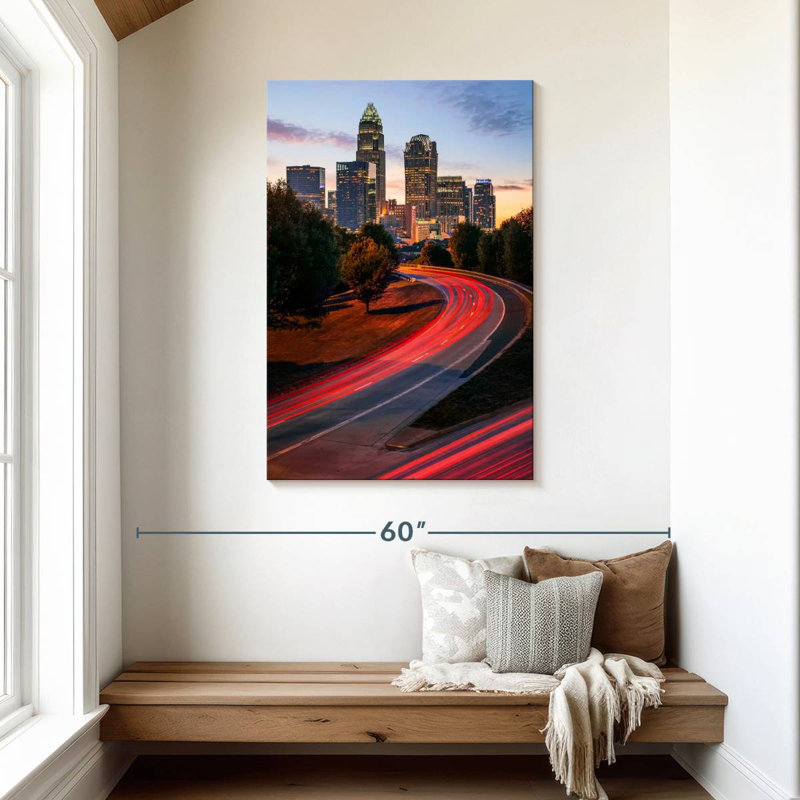 Aime illuminée, autoroute de Charlotte, H 45 po x l 30 po