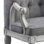 Chaise au fini blanc antique avec sièges confortables et conception durable, parfaite pour une utilisation élégante et pratique