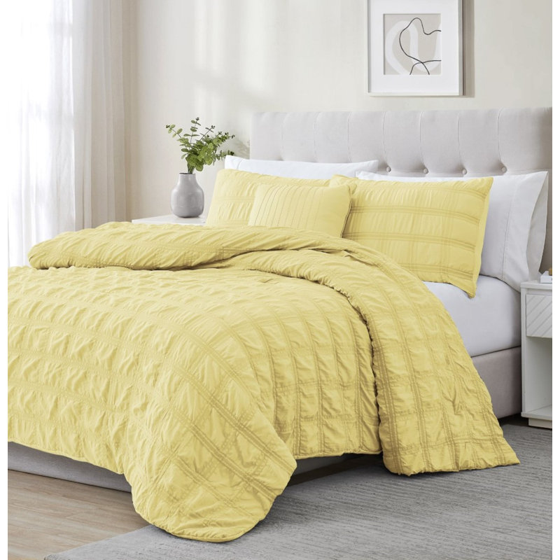 Eliza Seersucker Comforter Set, Yellow, Queen Comforter + 2 Queen Shams +  1 Throw Pillow