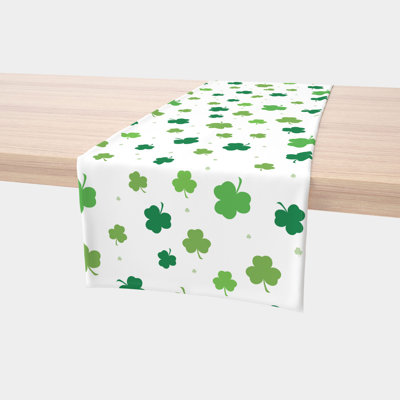 Eure Tossed Shamrocks Table Runner