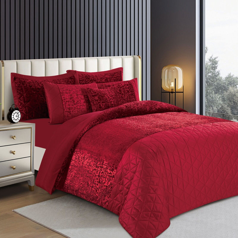 Aerith Polyester Solid Colour Duvet Cover with Pillowcases, Super King Duvet Cover + 2 Standard Pillowcases, Red