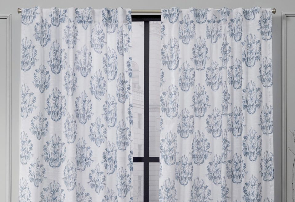 Head-Turning Curtains