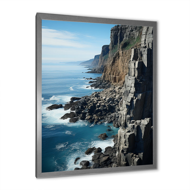 Falaises de l'océan côtier Sneaton I, H 32 po x l 16 po x P 1 po, Cadre photo argenté