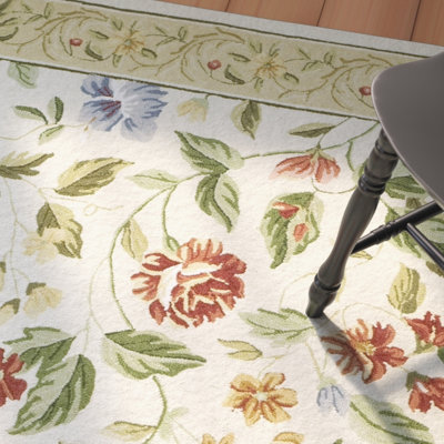 Hollander Floral Handmade Looped Ivory/ Beige Indoor Area Rug