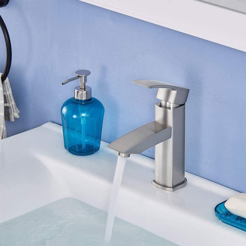 Single-Hole Bathroom Faucet