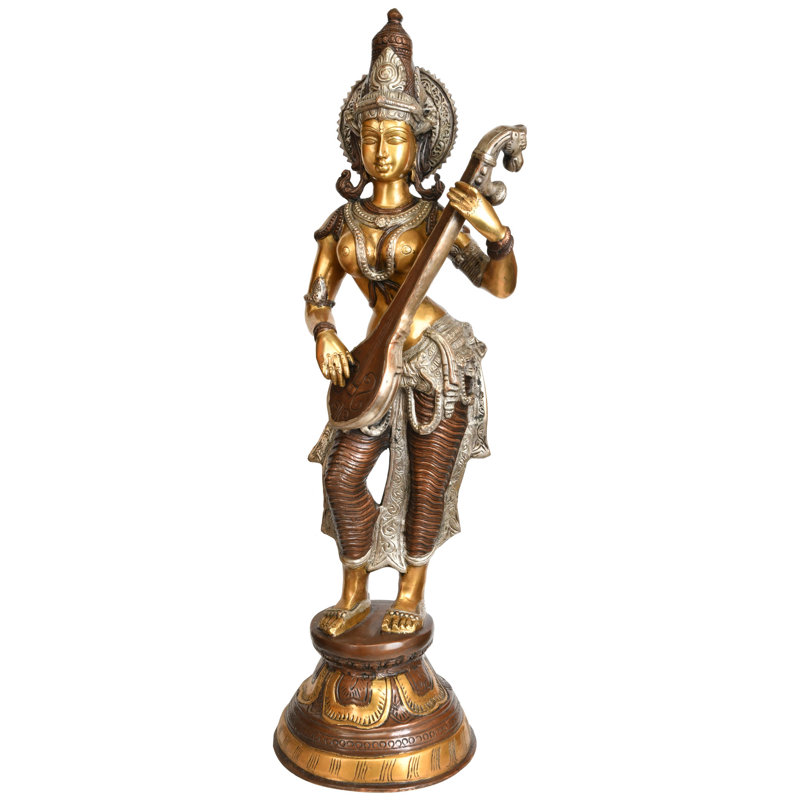 Grande déesse debout Saraswati