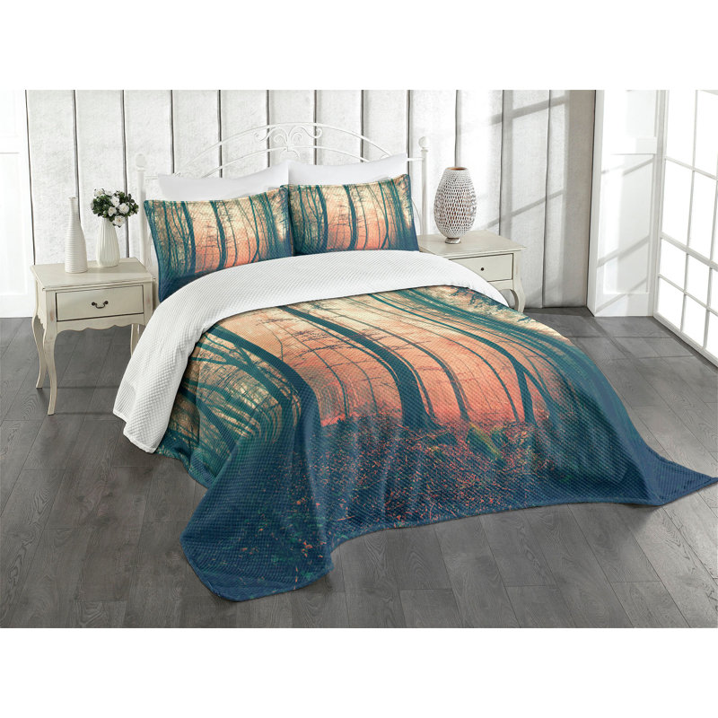 White and Forest Print Queen Bedspread Set with Shams