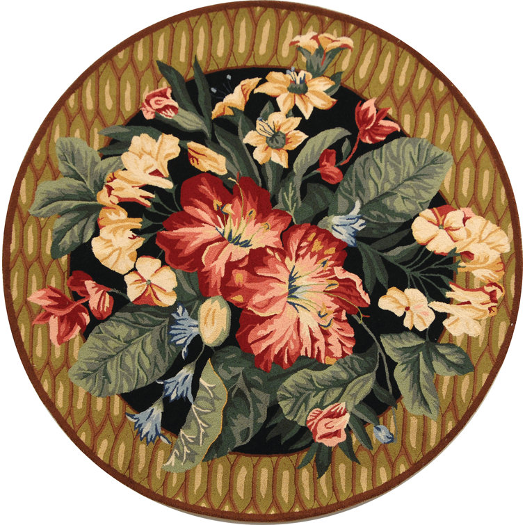 Hogle Hand Hooked Wool Floral Rug