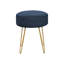 Bleu moderne avec des pieds en métal doré comme accessoire de chambre à coucher élégant