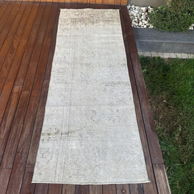 Antique Beige Turkish Runner Rug Perfect For Adding Vintage Charm To Your Hallway Made Of Colorful Oushak Wool