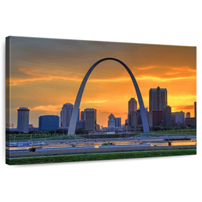 Lynelle Gateway Arch Sunset Scene