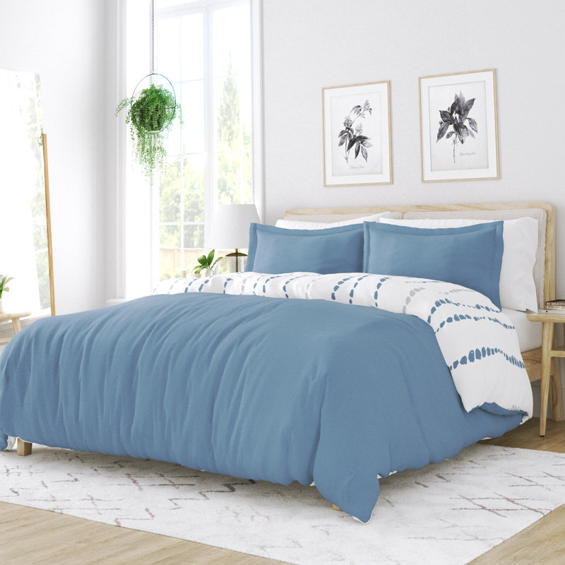 Blue and White Reversible Microfiber King Duvet Cover Set