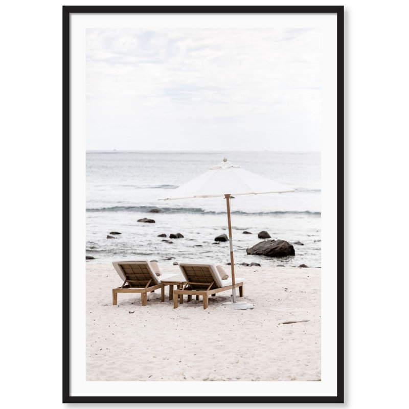 Out of office par Carly Tabak - Photographie avec cadre photo, Bois noir, L 18 po x H 25 po