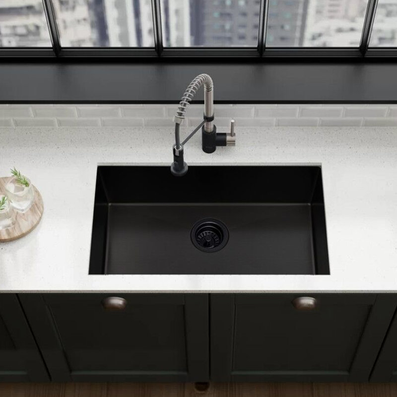 Évier de cuisine moderne en acier inoxydable noir, 32 po x 19 po, encastré sous le comptoir, pratique en acier noir de 32 po x 19 po, longue durée de vie