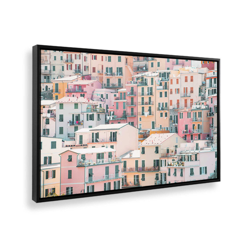 «Pastel Village», reproduction sur toile, Cadre noir satiné, H 20,75 po x l 30,75 po x P 1,75 po
