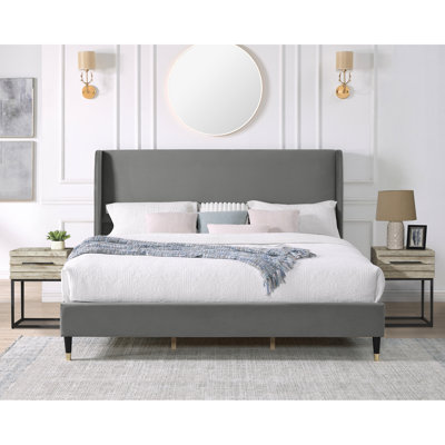 King Bed In Grey Velvet - Wingback For A Relaxing Bedroom With Elegant And Practical Design