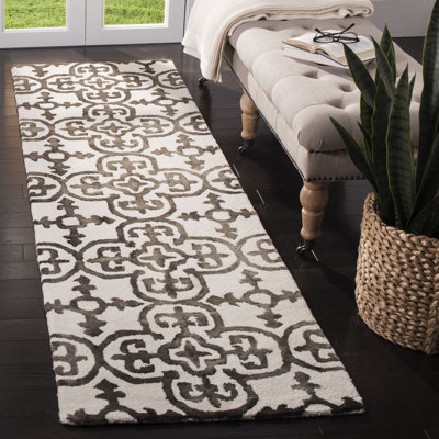 Pimentel Hand Tufted Wool Quatrefoil Rug