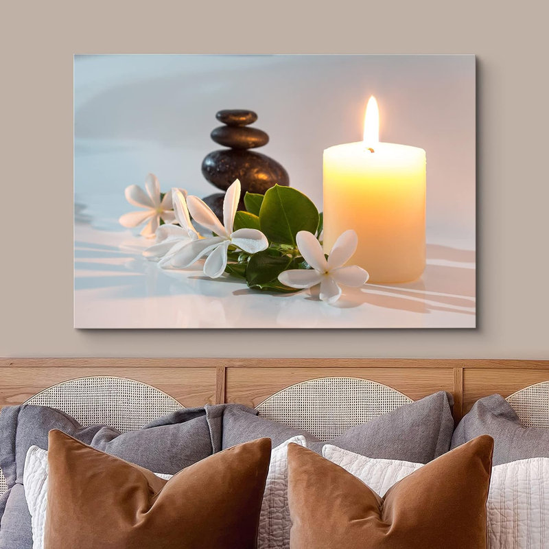 Fleurs de Tiare avec bougie et pierre zen nature sauvage - Photographie sur toile tendue, H 16 po x l 24 po x P 1,5 po