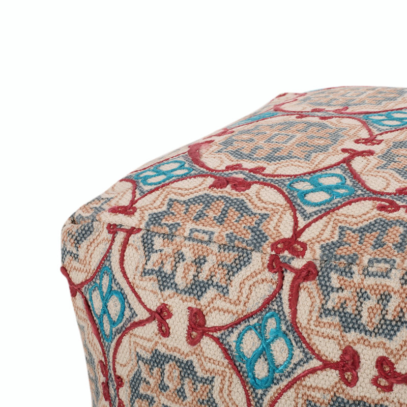 Pouf en tissu fabriqué à la main
