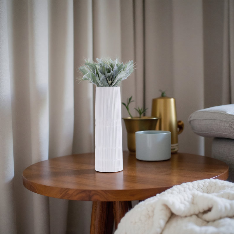 Modern neutral ceramic vase Rachael, Blanc, H 15 po x l 5 po x P 5 po