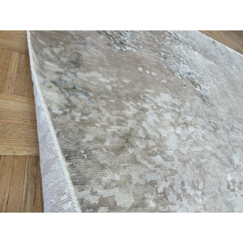 Tapis unique en soie noué à la main gris / brun 5 pi 10 po x 6 pi Bettine