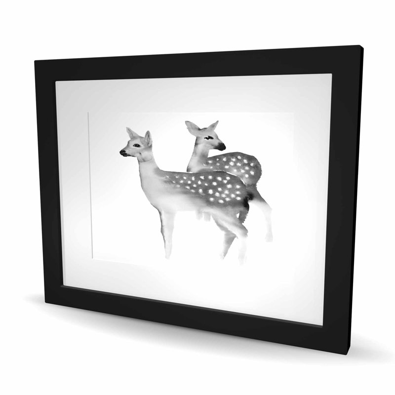 Faon noir et blanc | Reproduction encadrée avec passe-partout blanc