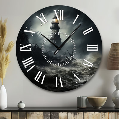 Horloge murale phare face aux vagues orageuses - usines