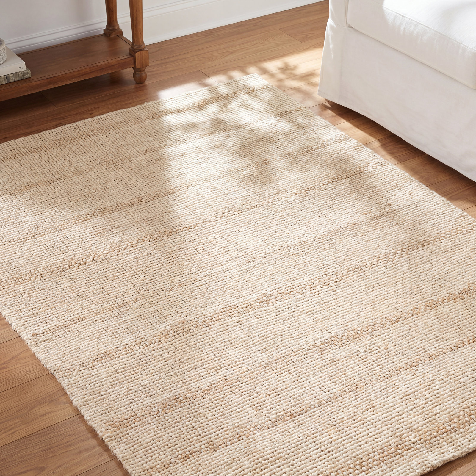 Adella Handmade White Rug, Rectangle 2' x 3'