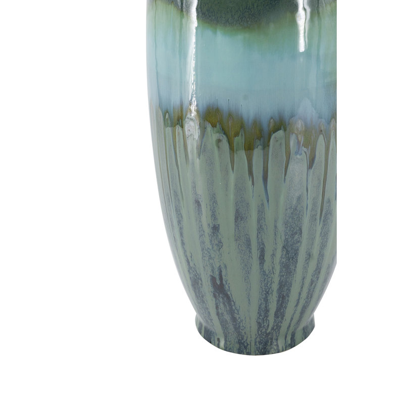 Vase au design contemporain, H 15,9 po x l 7 po x P 7 po