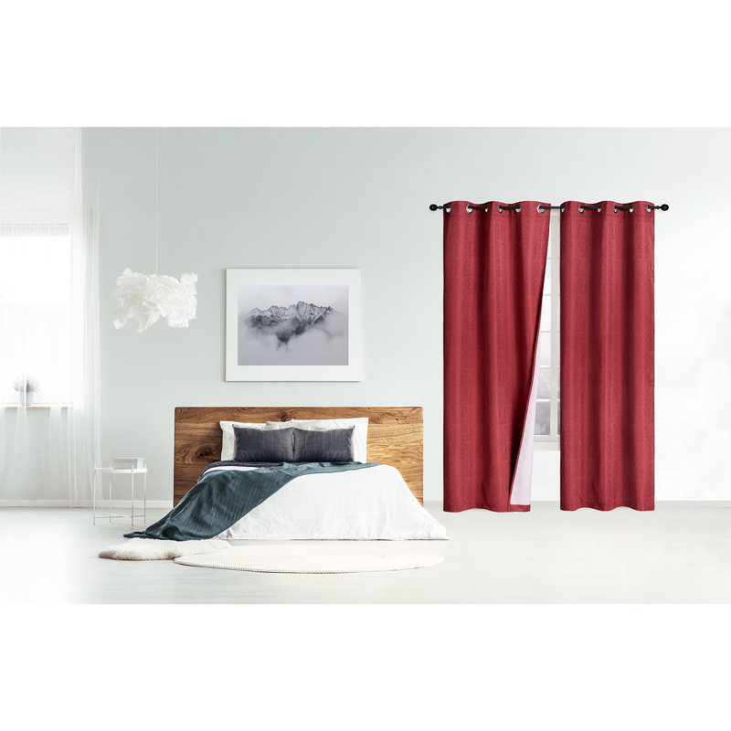 Rideau obscurcissant, Rouge
