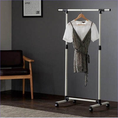 Porte-vêtements courts pour suspendre des vêtements avec tablettes inférieures et roulettes Portant à vêtements robuste pour enfants