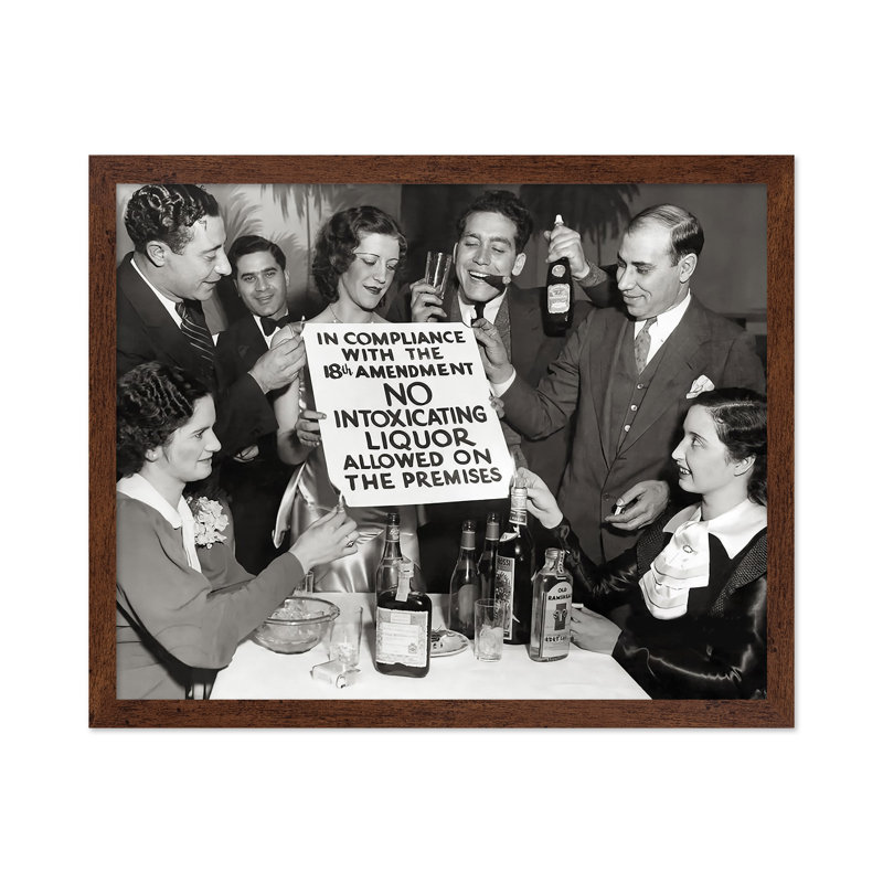 Célébrer la fin de la Prohibition, H 24 po x l 32 po, Affiche, Encadrement brun
