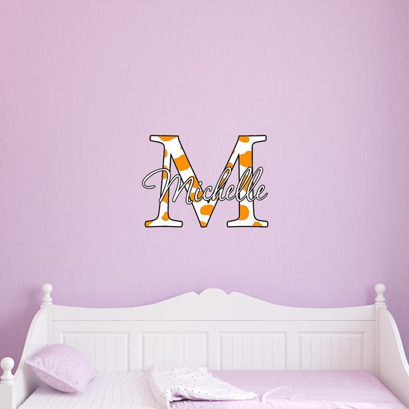 Décalcomanie murale nom imprimé monogramme, H 14 po x l 14 po x P 0,01 po, Orange, Oui