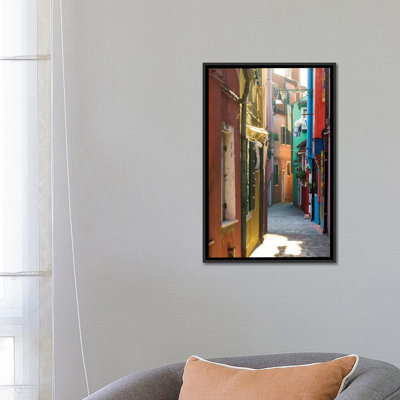 «Small Alley In Burano, Venice» par Matteo Colombo, impression sur toile