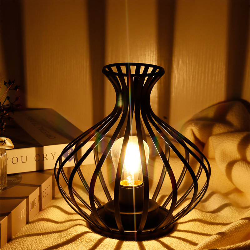 Lampe de table noire 7,5 po Arzaan