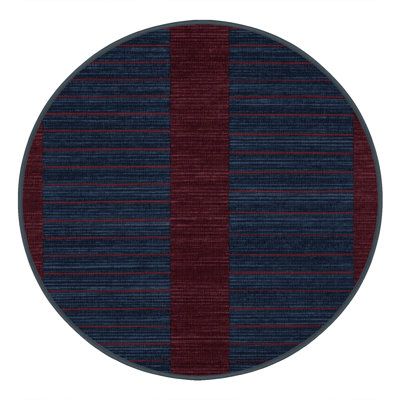 Tapis gris à rayures horizontales lavable à la machine