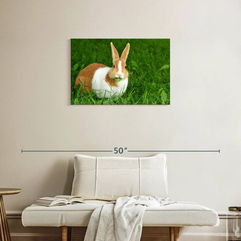 Lapin mangeant une feuille, H 20 po x l 30 po