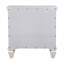 Table de chevet 3 en blanc crème avec plateau coulissant - Optimisez le rangement pratique de la chambre à coucher