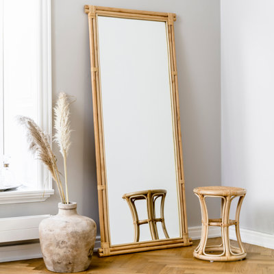 Tabouret d'appoint en rotin