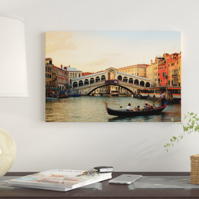 « coucher de soleil à rialto, venice » par matteo colombo, impression sur toile, H 18 po x l 26 po x P 1,5 po, Toile tendue