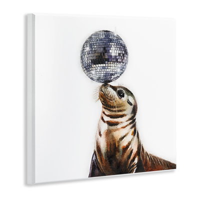 Plaque murale Seal Balancing Disco Ball, design par Amanda Greenwood