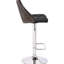 Tabouret de bar pivotant de style américain, hauteur réglable, revêtement noir et dossier en chêne vieilli à motif losanges, pour une utilisation au comptoir.