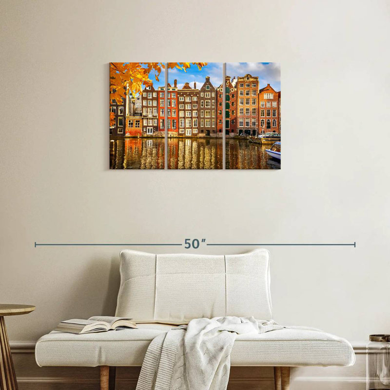 Bâtiments de Sireci au canal Amsterdam, H 20 po x l 33 po
