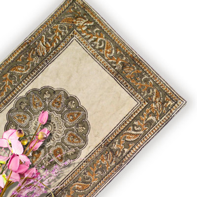 13" Set of Four Cotton Placemats
